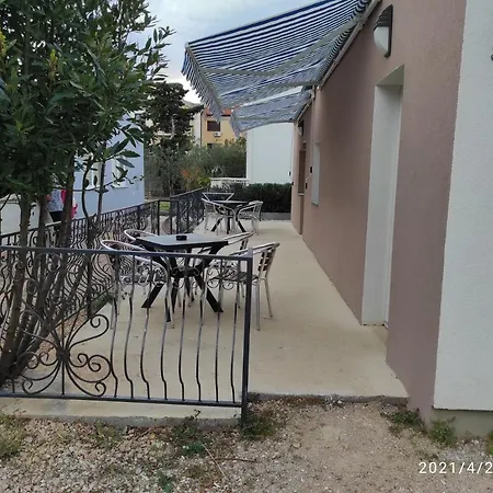 Quattro * Starigrad Paklenica