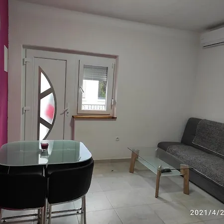 Quattro Apartman Starigrad Paklenica