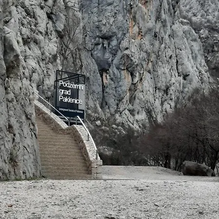 Quattro * Starigrad Paklenica