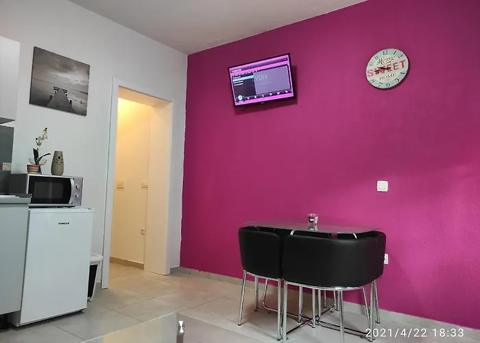 Quattro Апартаменты *